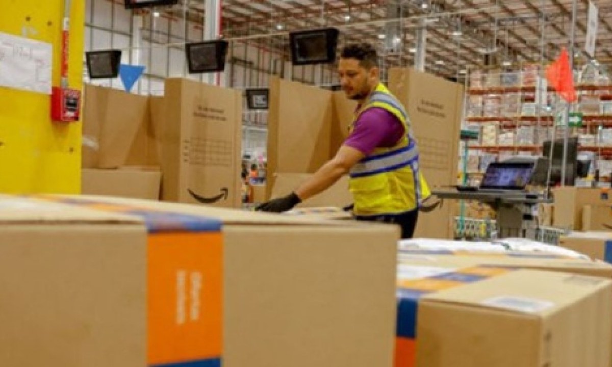 Amazon estreia centro logístico em Salvador com operação 24 horas