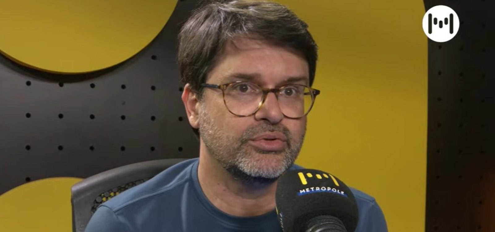 Bellintani defende restrição de celulares nas escolas