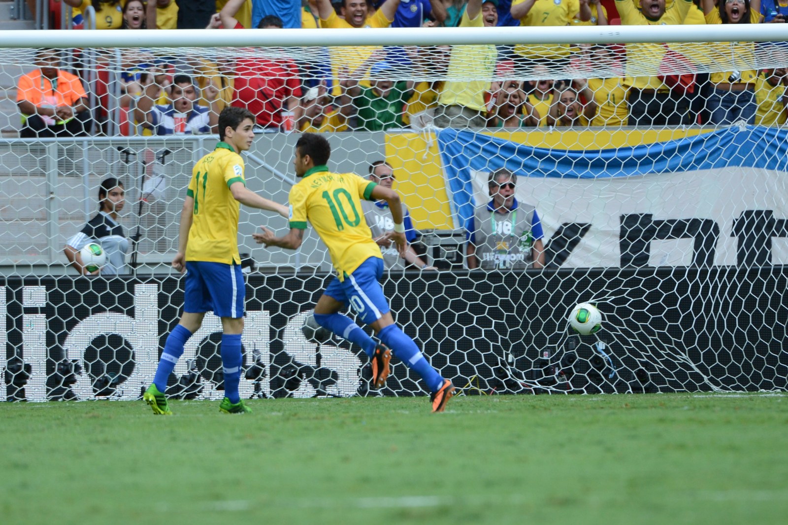 Brasil x Japão ganha clima de decisão antes do duelo de segunda