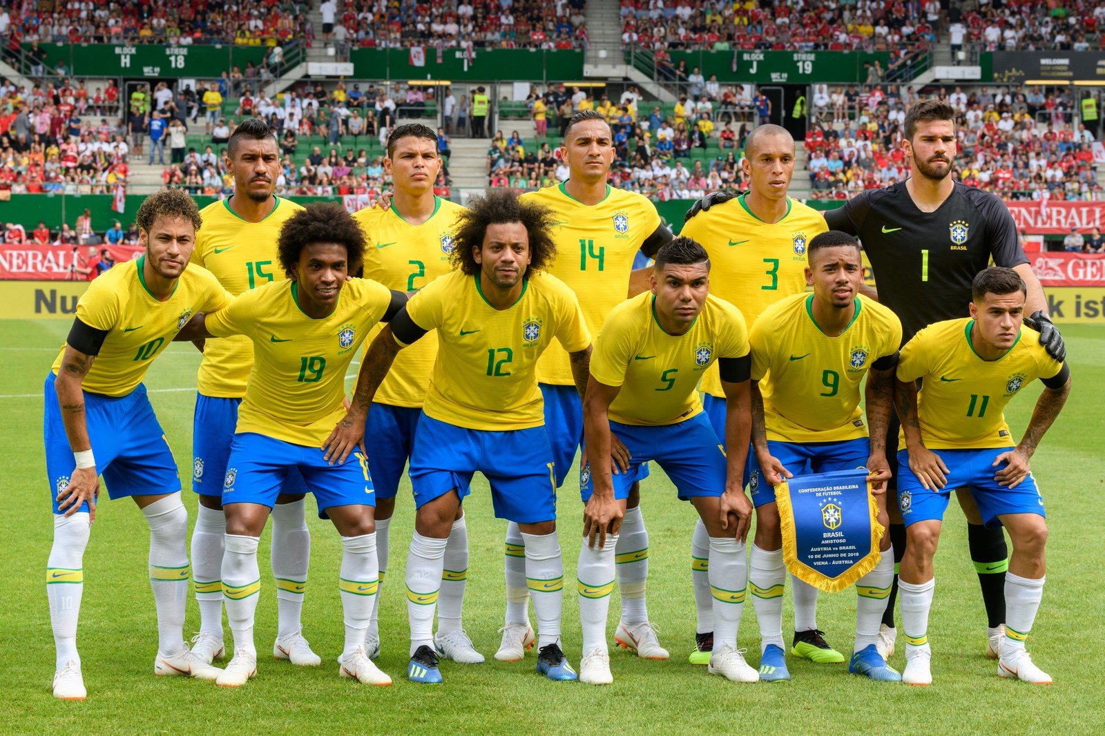 Brasil enfrenta a Noruega no domingo pelas oitavas da Copa
