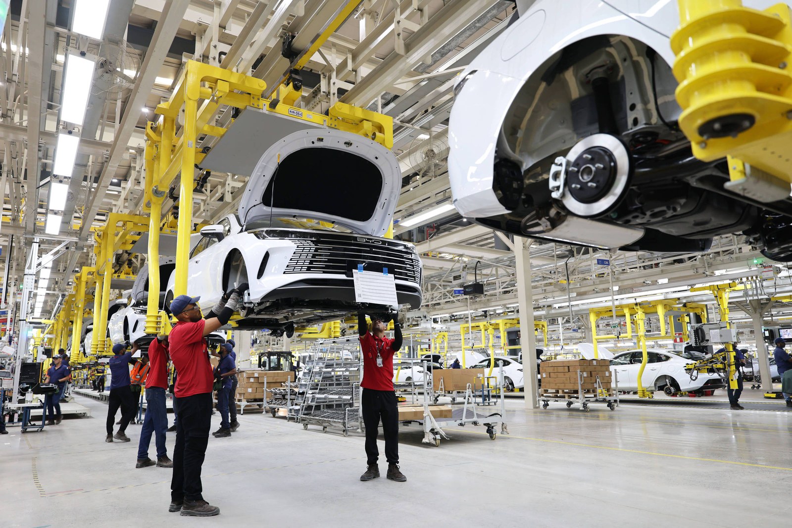 Pedido da BYD por renovação de benefício abre disputa entre montadoras