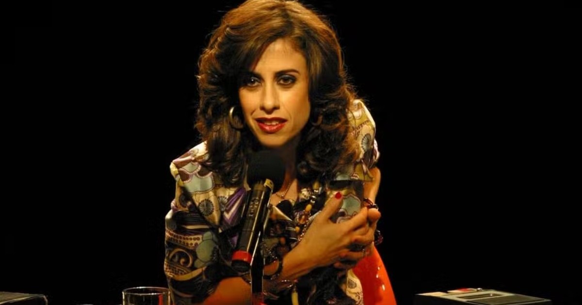 Peça de Fernanda Torres ganha sessões extras no TCA