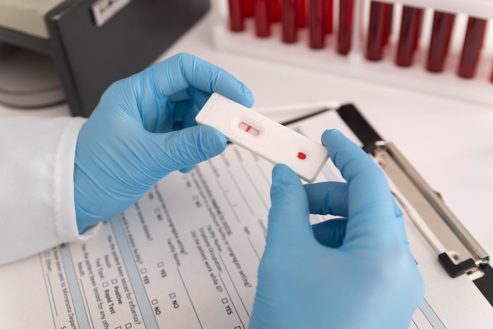 Hospital de Salvador é condenado após não entregar resultado de exame de HIV