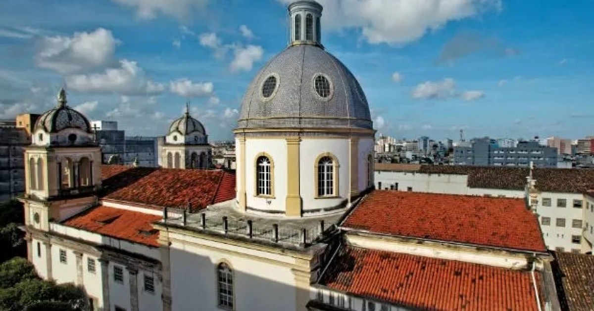 Iphan aponta danos estruturais na Igreja de São Bento