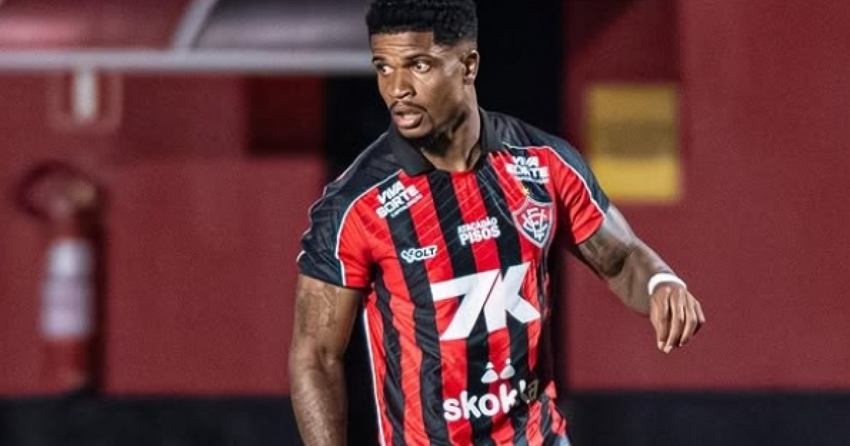 Jamerson destaca adaptação no Vitória e mira duelo com o Botafogo