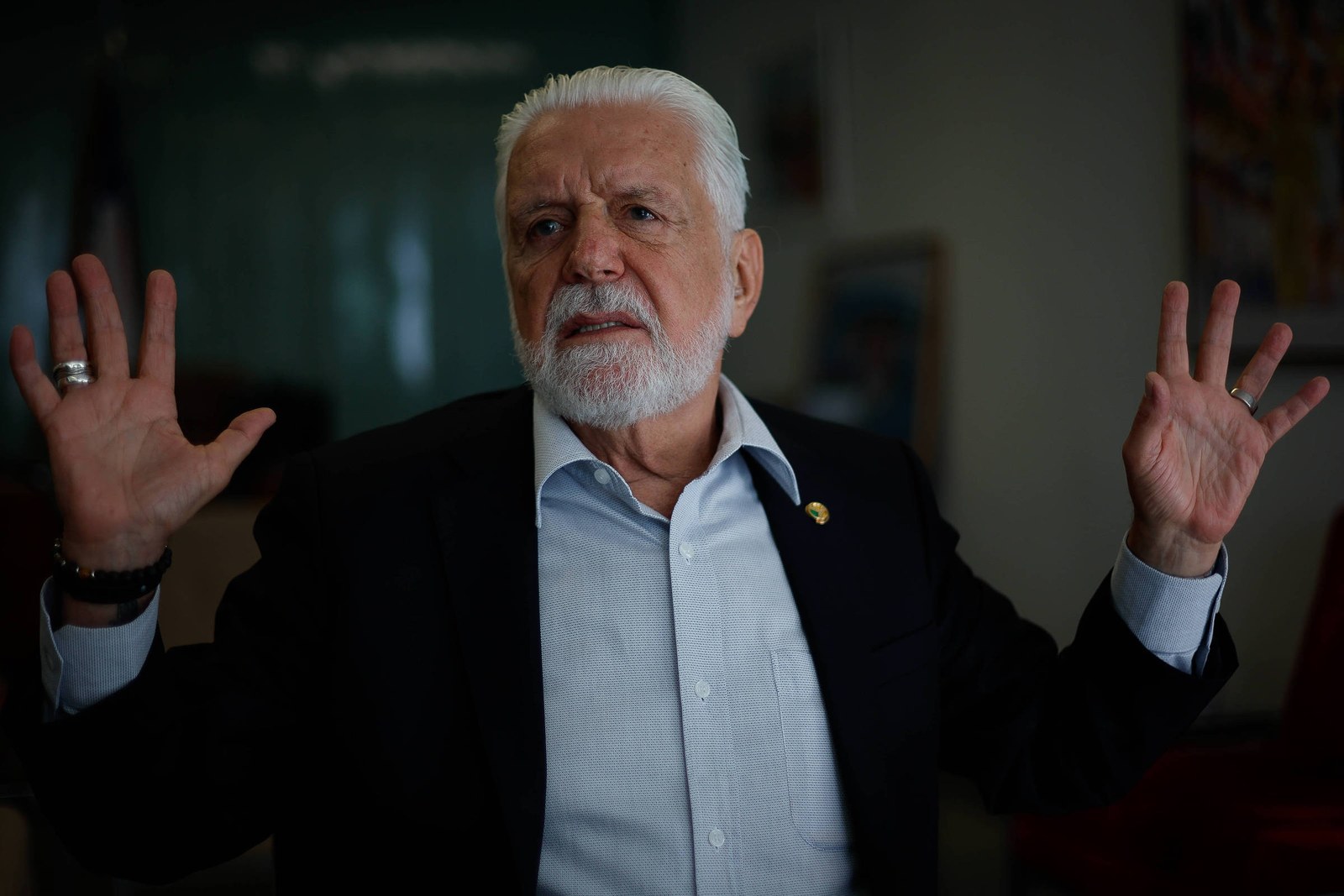 Wagner admite relação com ex-sócio do Master e diz ter reclamado a Lula de ação da PF