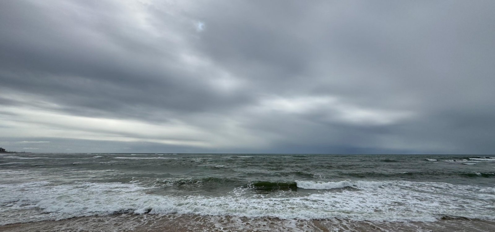 Marinha alerta para ventos de até 60 km/h no litoral da Bahia