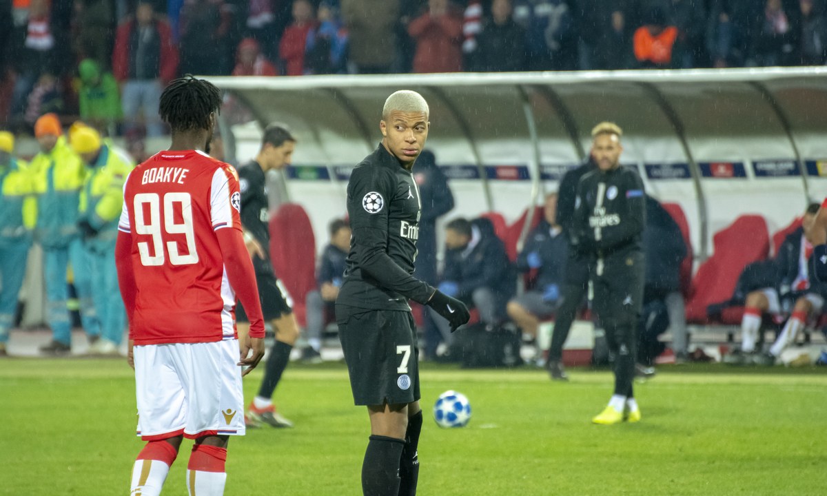 França vence Senegal na estreia e confirma força de Mbappé no Mundial