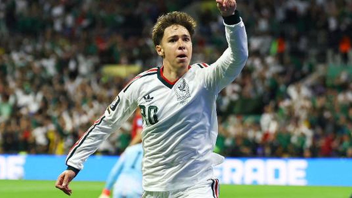 México vence Tchéquia por 3 a 0 e termina Grupo A com campanha perfeita