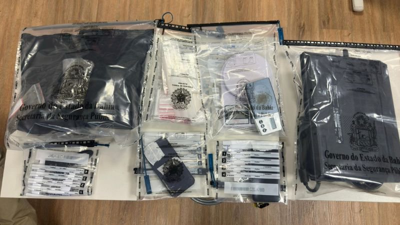 Morador de condomínio de luxo é preso com drogas avaliadas em R$ 20 mil em Salvador