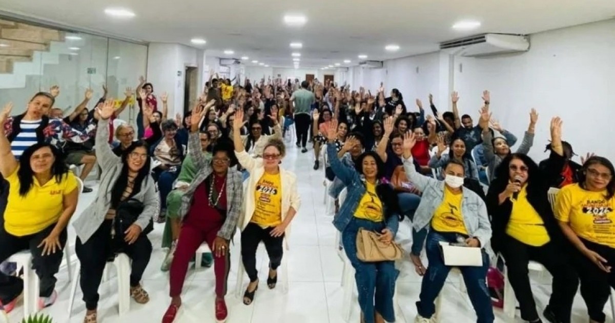 Professores de Feira anunciam paralisação para segunda-feira