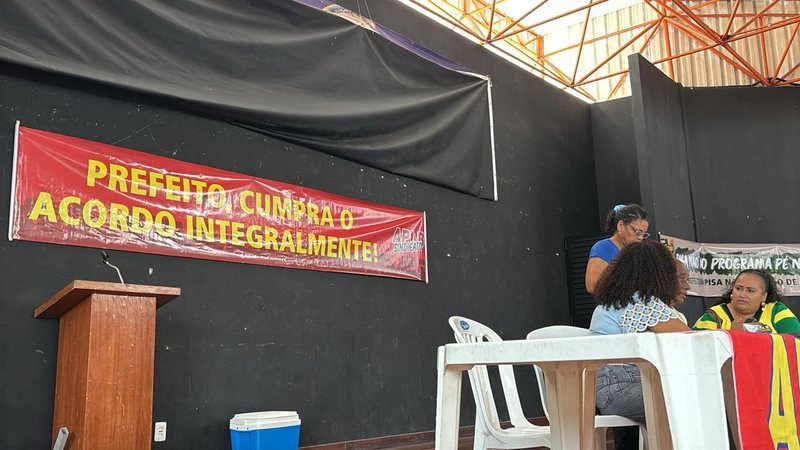 Professores de Salvador marcam paralisação e cobram cumprimento de acordos