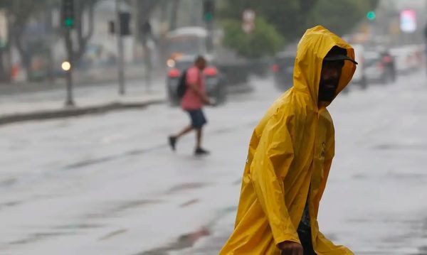 Salvador e 49 cidades entram em alerta para temporais nesta quarta