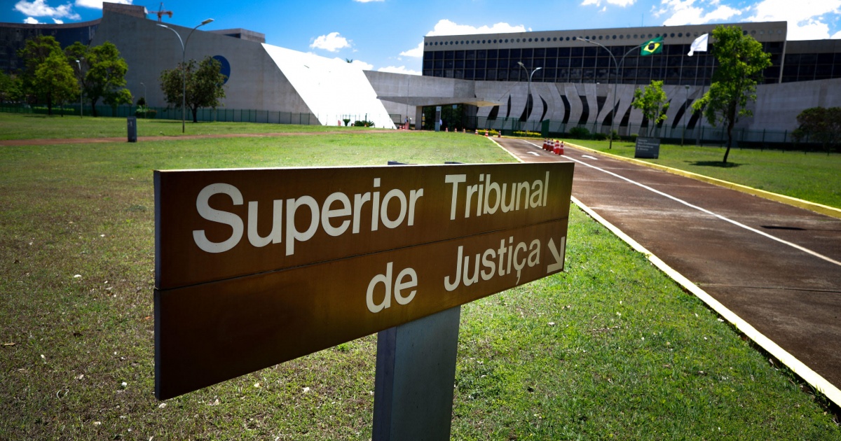 STJ suspende processos sobre cobrança por 'gato' na conta de luz