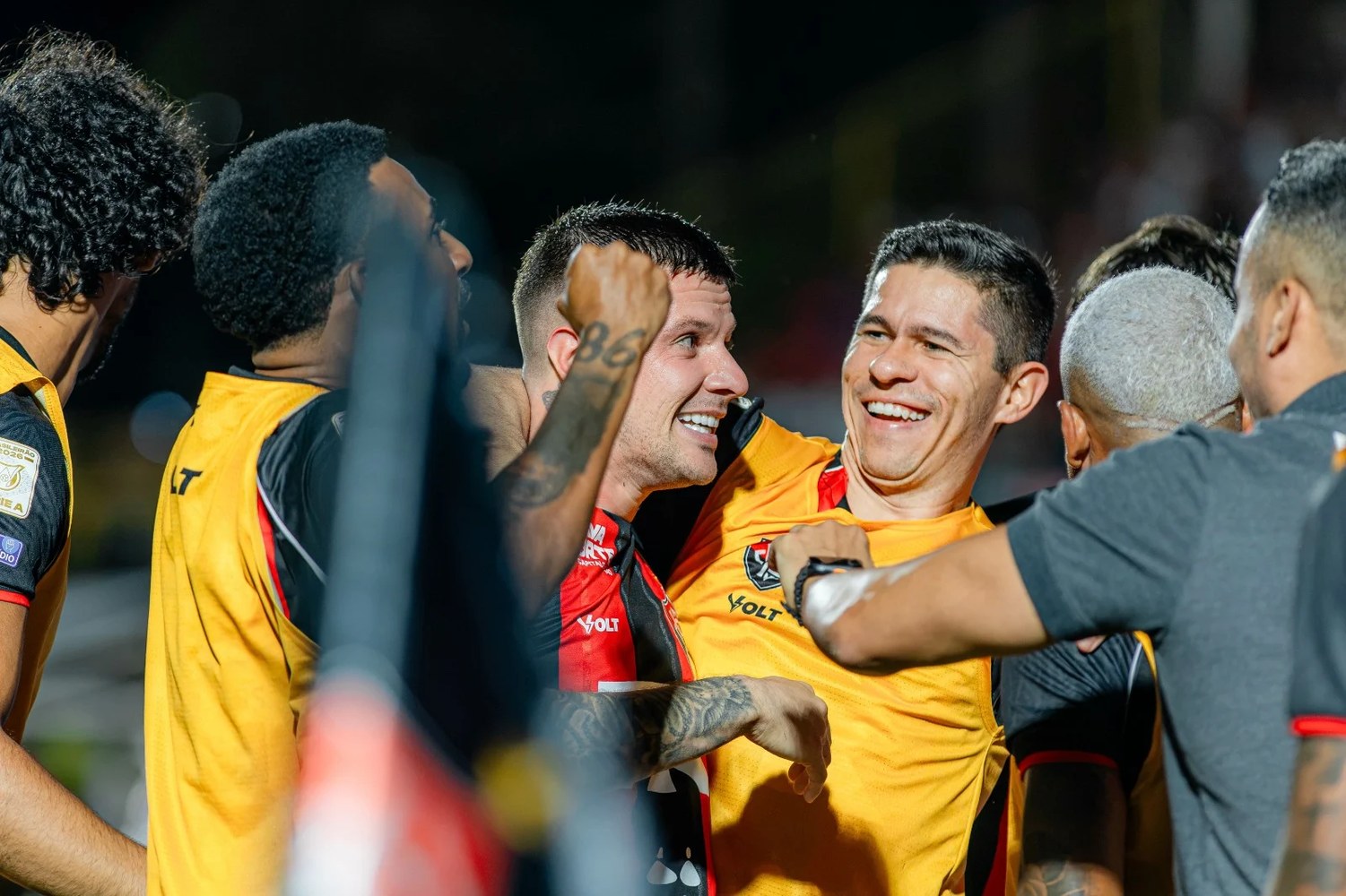 Vitória bate o Vasco no Barradão e volta ao Brasileirão com triunfo